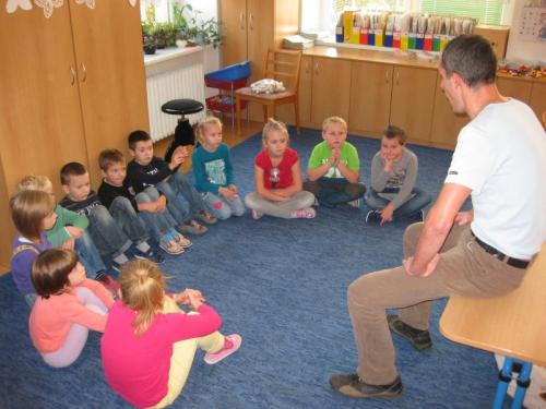 20151105 - Stařenka Morava v hodinách hudební výchovy