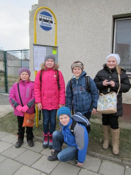 20140205 - Malí výtvarníci převzali ocenění v uherskobrodské zbrojovce