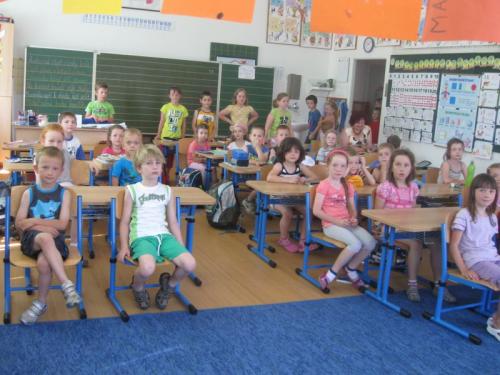 20120620 - Páťáci zahráli divadlo