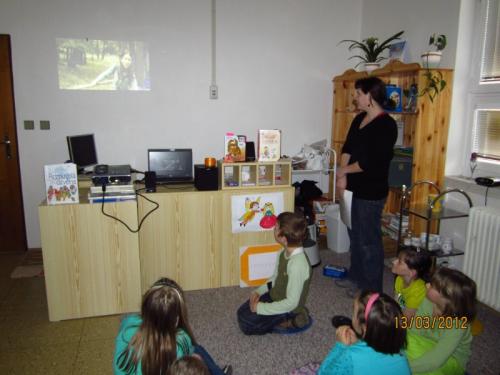20120313 - Školní družina ve zlechovské knihovně