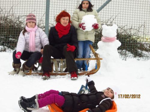 20120217 - Školní družina na sněhu