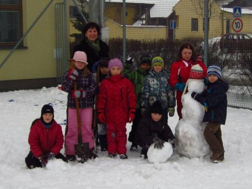 20120217 - Školní družina na sněhu