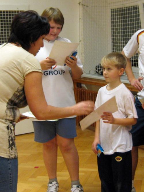 20101209 - Školní družina uspořádala turnaj v mini kopané