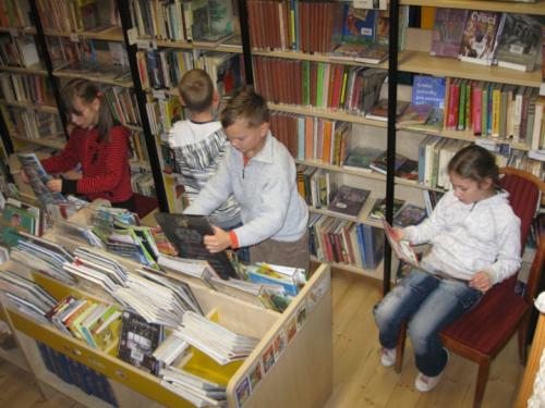 20101019 - Návštěva výstavy v Redutě a Knihovny BBB v Uh. Hradišti