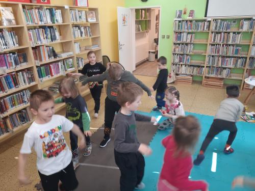 MŠ Sluníčka - návštěva místní knihovny